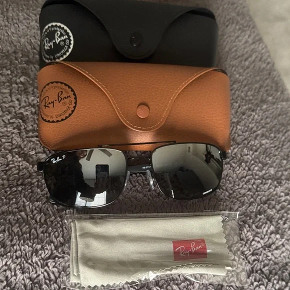 RayBan Polarized Black Sunglasses - Picture 4 of 6